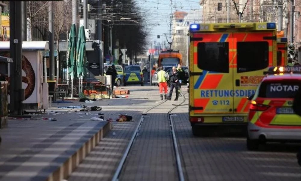 Ελληνίδα αυτόπτης μάρτυρας μιλά για το αυτοκίνητο που έπεσε στο πλήθος στο Μανχάιμ